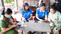 Chiến dịch cao điểm 60 ngày đêm kích hoạt định danh điện tử ở Tiền Giang
