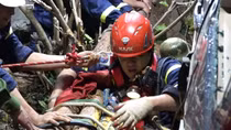 Những cuộc chạy đua cứu người dưới hang sâu