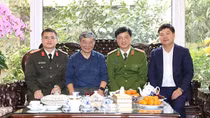 Thứ trưởng Nguyễn Duy Ngọc thăm, chúc Tết gia đình các đồng chí cố lãnh đạo Bộ