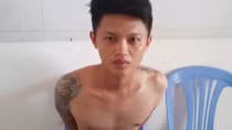 Ném bom xăng vào nhà dân vì bị nhắc nhở khi tiểu bậy