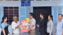 Hơn 1.600 hộ nghèo được đón Tết trong căn nhà Đại đoàn kết