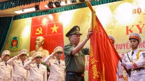 Cục Quản lý Xây dựng và doanh trại đón nhận Huân chương Bảo vệ Tổ quốc hạng Nhất