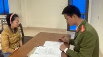 Bà “thầy” chuyên cắt bùa, giải hạn