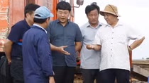 Bé trai rơi trong ống trụ bê tông: Tiên lượng khả năng sống sót thấp