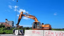 Dựng rào chắn, cảnh báo cấm đường sau vụ ca nương nhí Đặng Tú Thanh tử nạn