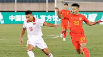 Đội tuyển Việt Nam và sự chờ đợi "cú đấm" từ hàng phòng ngự