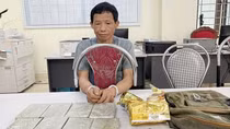 "Gùi" 8 bánh heroin lấy 18 triệu đồng tiền công