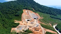 Xuyên lễ trên công trường cao tốc Bắc – Nam