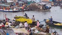 Mắc nợ với dòng sông