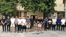 Hơn 30 thanh thiếu niên dùng chai xăng, hung khí đuổi đánh nhau trên đường phố