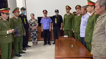Giám đốc cùng thuộc cấp lập hồ sơ khống rút hơn 34 tỷ đồng
