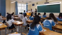 TP Hồ Chí Minh: Bị gãy hai tay, nam sinh vẫn quyết tâm thi THPT