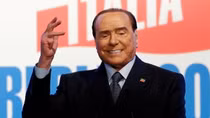 Berlusconi - chữ tài cũng lắm, chữ tai cũng nhiều