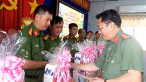 Giám đốc Công an tỉnh An Giang thăm, chúc Tết CBCS Công an vùng biên giới