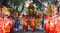 Tôn vinh tổ nghề kim hoàn giữa phố cổ Hà Nội