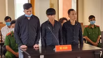 Quen thân trong trại giam, ra tù rủ nhau “đu dây”