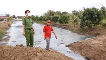 Phát hiện công ty xả thải chưa xử lý ra môi trường