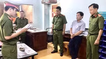 Bắt tạm giam 2 cán bộ cấp sở ở Cà Mau do làm giả tài liệu