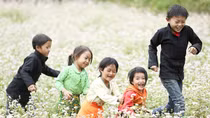 Hãy bảo vệ và lắng nghe con trẻ