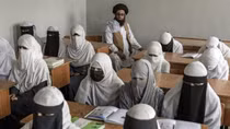 Tương lai nào cho phụ nữ Afghanistan dưới thời Taliban?