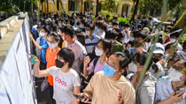 Đừng bắt con “chín ép”