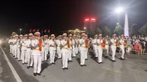 Đoàn nghi lễ CAND biểu diễn tại Hưng Yên
