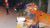 Tạm giữ 2 đối tượng tàng trữ, vận chuyển 11.500 bao thuốc lá nhập lậu