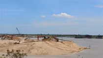 Vi phạm khi khai thác cát thi công đường cao tốc, một doanh nghiệp bị phạt 307 triệu đồng