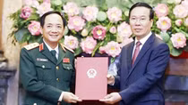 Chủ tịch nước trao Quyết định thăng quân hàm Thượng tướng cho đồng chí Trịnh Văn Quyết