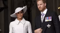 Hoàng tử Anh Harry tham dự lễ đăng quang của cha nhưng vợ Meghan thì không