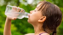 Xử lý thế nào khi trẻ bị say nắng?