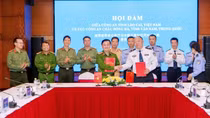 Công an tỉnh Lào Cai hội đàm với Cục Công an châu Hồng Hà (Trung Quốc)