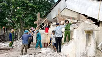Những người “thợ xây” mang quân hàm đỏ