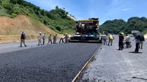 Đình chỉ đơn vị thi công cao tốc làm sập cống hộp khiến 2 người tử vong