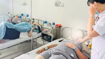 Số người nhập viện do ngộ độc vì ăn bánh mì Phượng đã lên đến 141