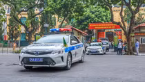 Công an Hà Nội diễu hành phát động nhân dân phản ánh vi phạm giao thông