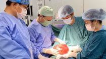 Cắt bỏ thành công khối u “khổng lồ” trong bụng người đàn ông