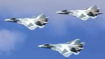 Nga chế tạo UAV "bầy đàn" triển khai từ bụng tiêm kích Su-57