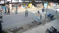Truy xét nhóm côn đồ hành hung người phụ nữ