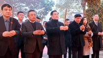 Chủ tịch Quốc hội dâng hương khai Xuân tại Hoàng thành Thăng Long – Hà Nội