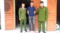 Mua nguyên liệu trên Shopee để chế pháo nổ và vũ khí
