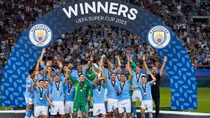 Thắng trên chấm luân lưu, Man City lần đầu giành Siêu cúp châu Âu