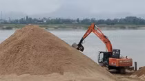 Thủ tướng yêu cầu rà soát việc đấu giá 3 mỏ cát cao bất thường tại Hà Nội
