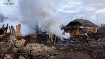 Kiev trúng tên lửa, còi báo động rền vang khắp Ukraine