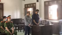 Làm tiền giả đi mua hàng để lấy lại tiền thật, hai bị cáo "cưa" 9 năm tù