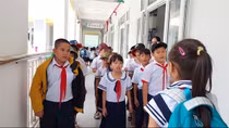 Phụ huynh thôn Nam Yên đã đồng thuận đưa học sinh đến điểm trường mới