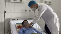 Cứu sống bệnh nhân vỡ túi phình động mạch mà không cần phẫu thuật