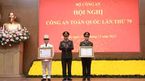 Trao các phần thưởng cao quý, danh hiệu thi đua của Đảng, Nhà nước và Bộ Công an tặng các tập thể, cá nhân có thành tích xuất sắc