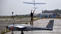 Ukraine điều hơn 30 UAV tập kích lãnh thổ Nga