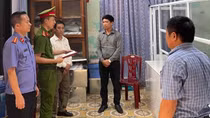 Nhận hối lộ, cán bộ tư pháp bị khởi tố
